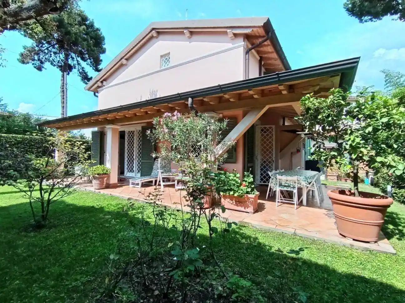 Villa in affitto a Pietrasanta