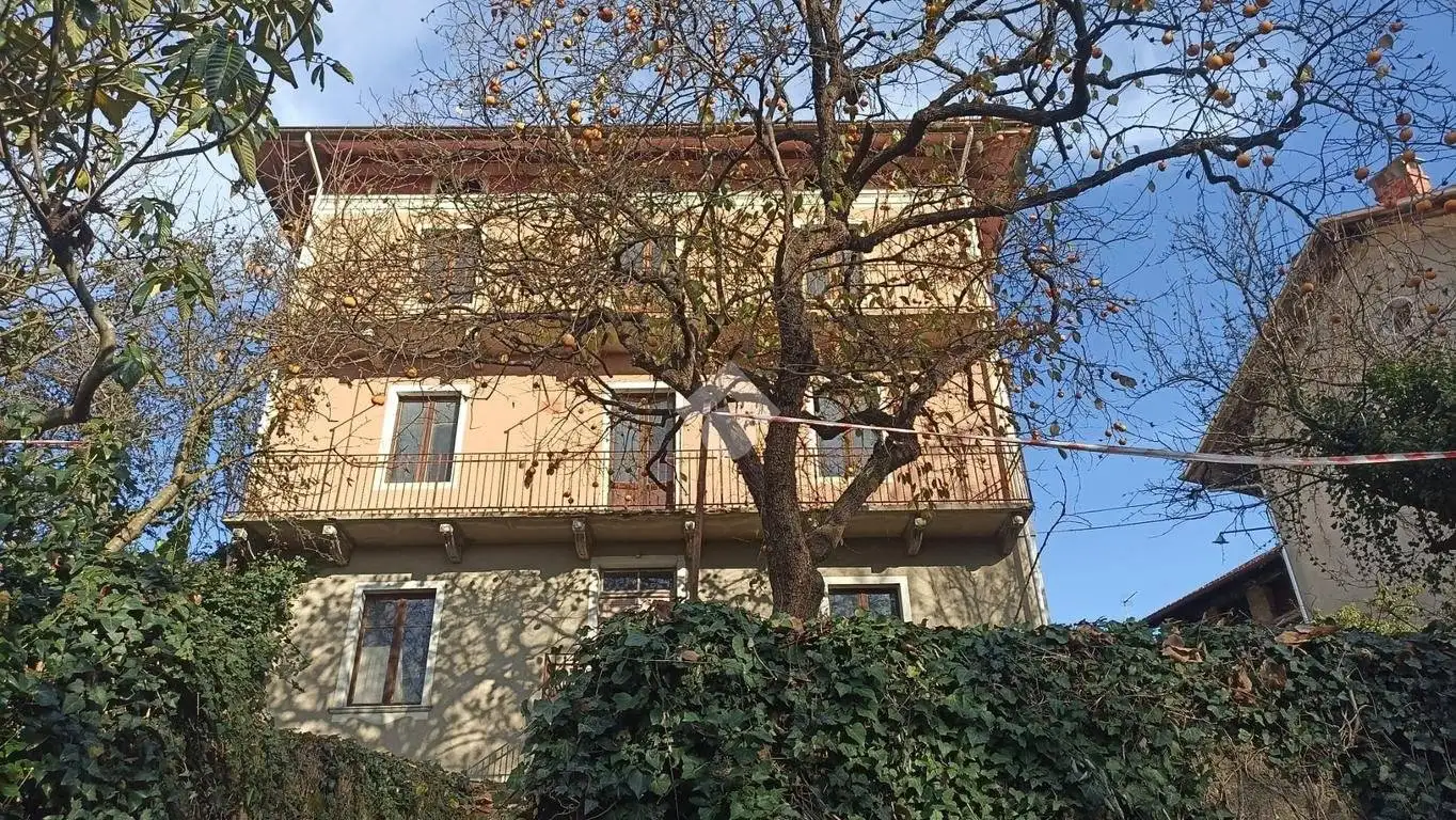 Casa indipendente in vendita a Strona