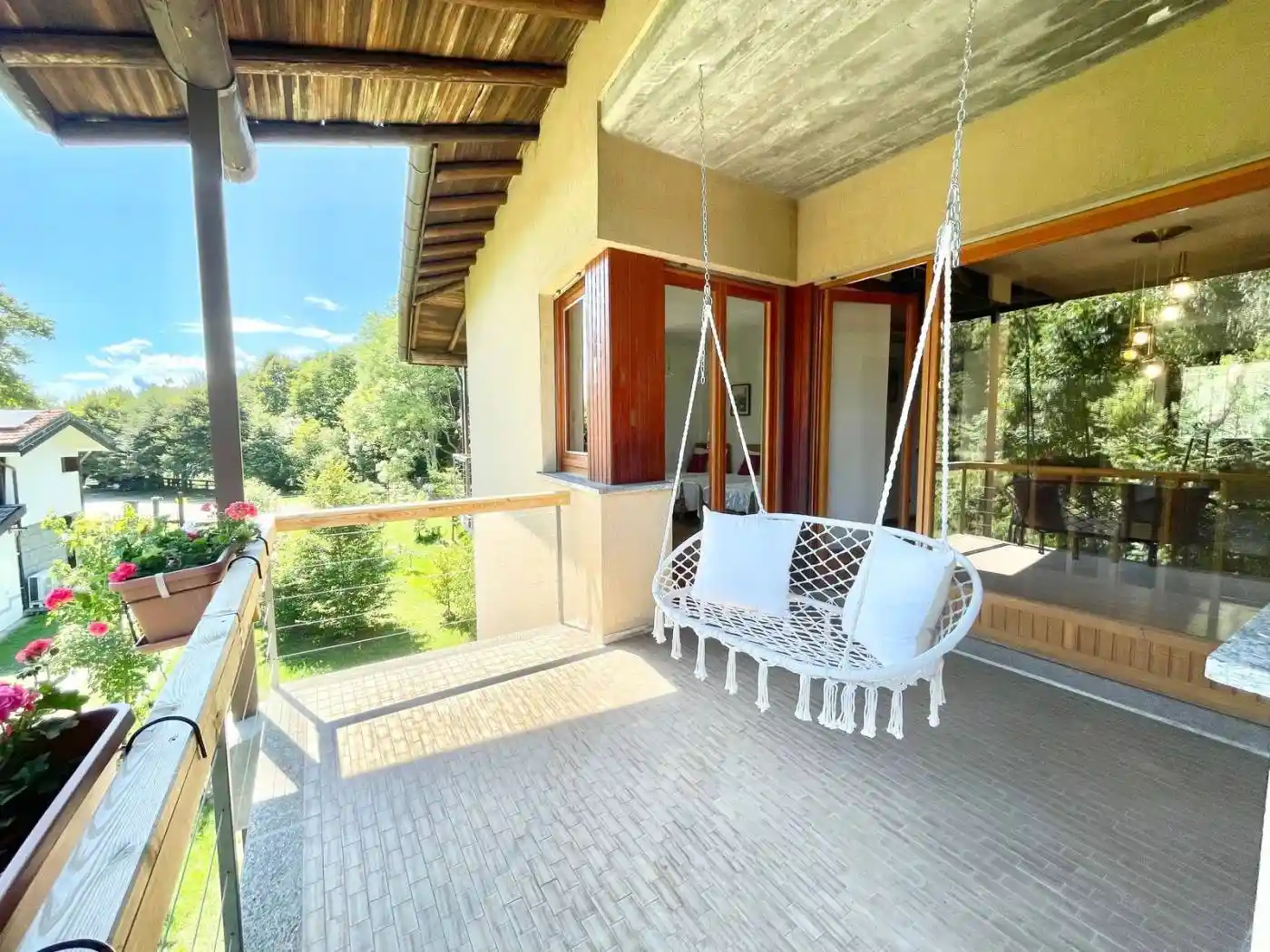 Villa in vendita a Laveno-Mombello