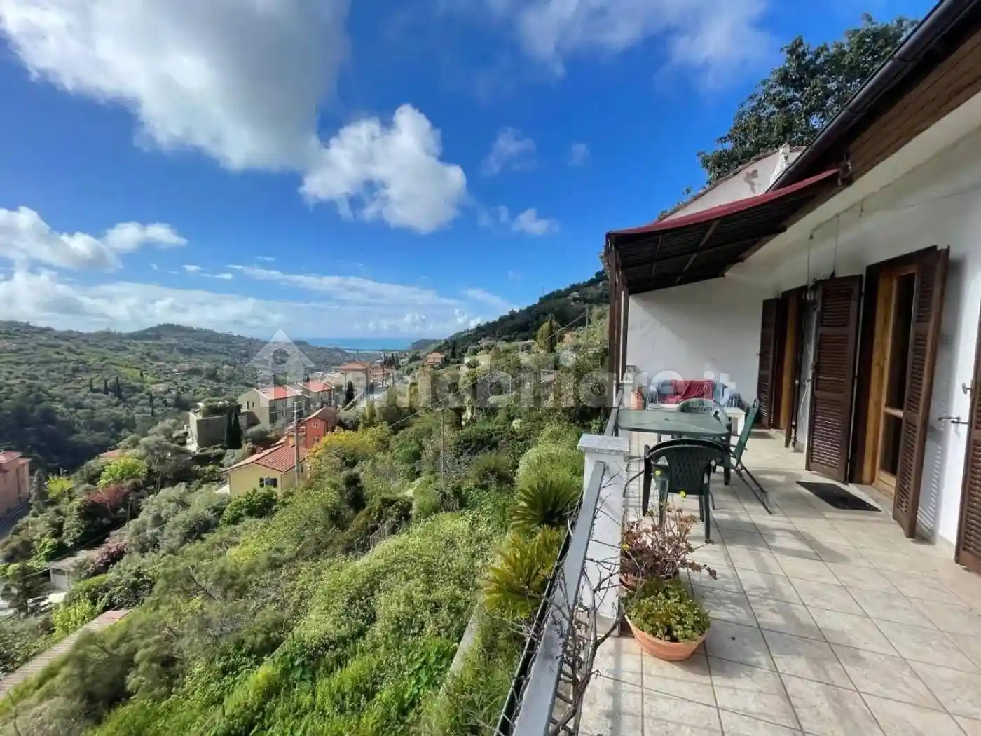 Villa in vendita a Vallebona