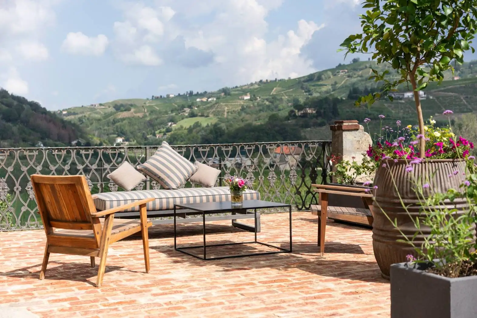 Villa unifamiliare via Fontanette, Centro, Santo Stefano Belbo - foto 2