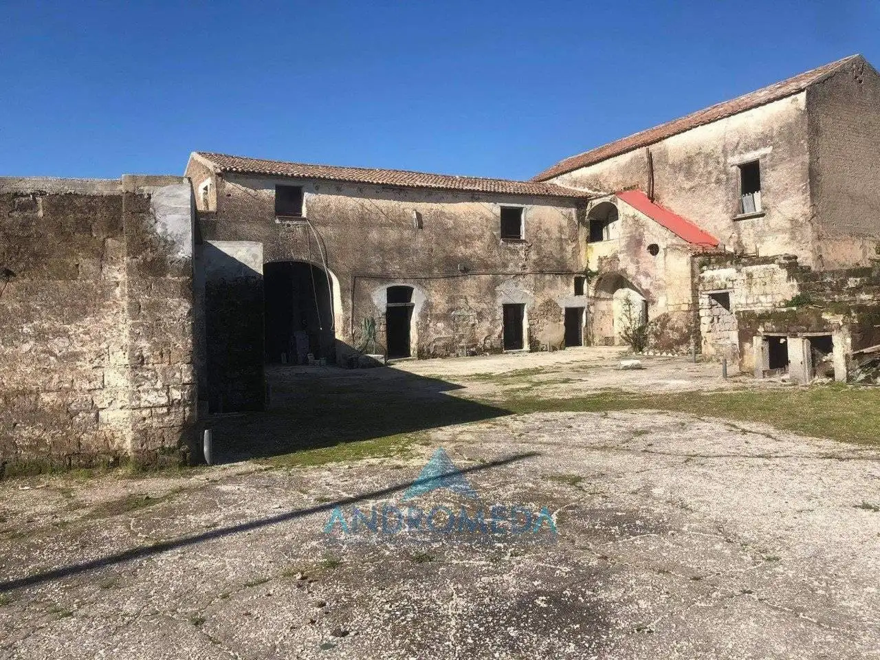 Palazzo - Edificio in vendita a Santa Maria Capua Vetere