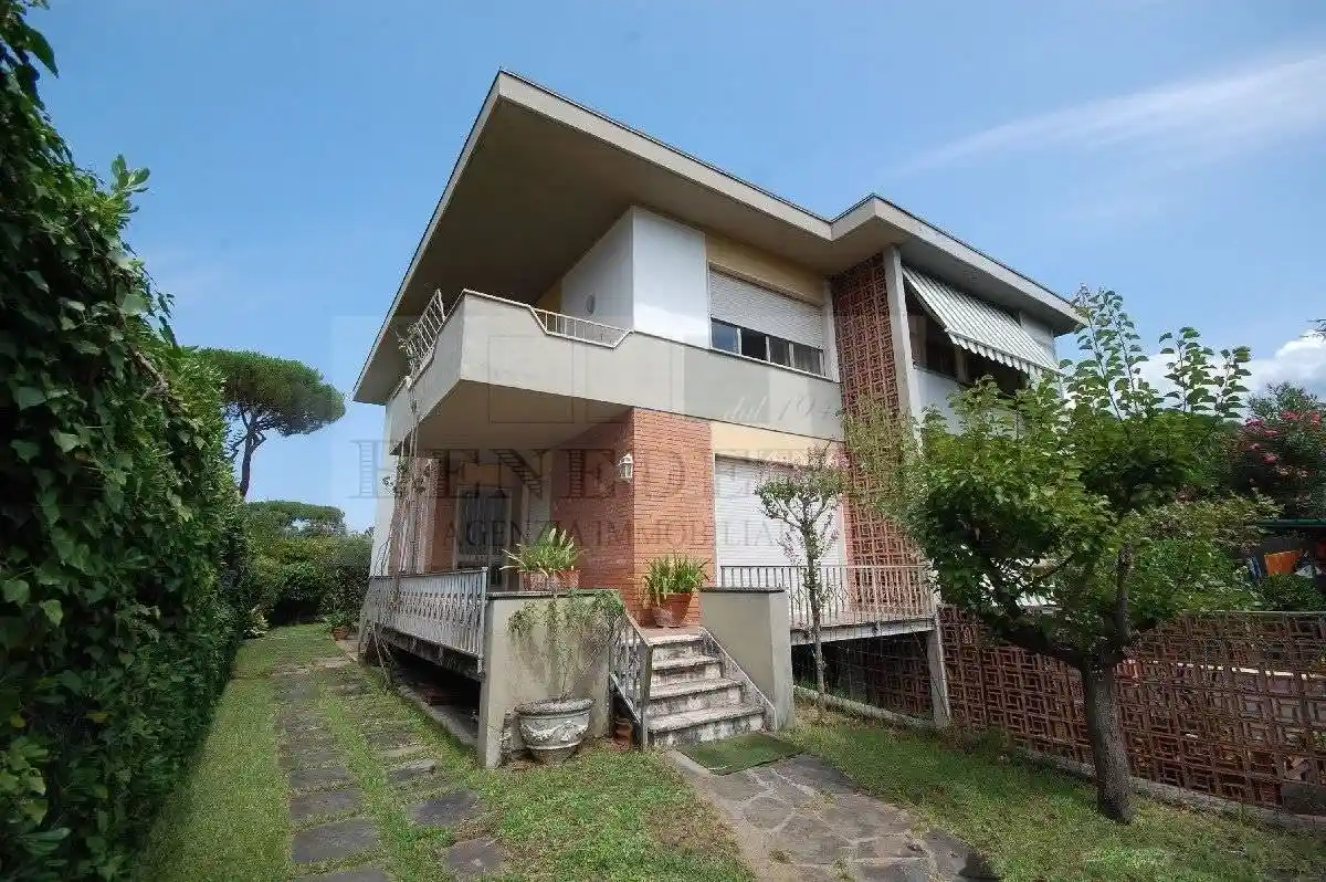 Villa in vendita a Pietrasanta