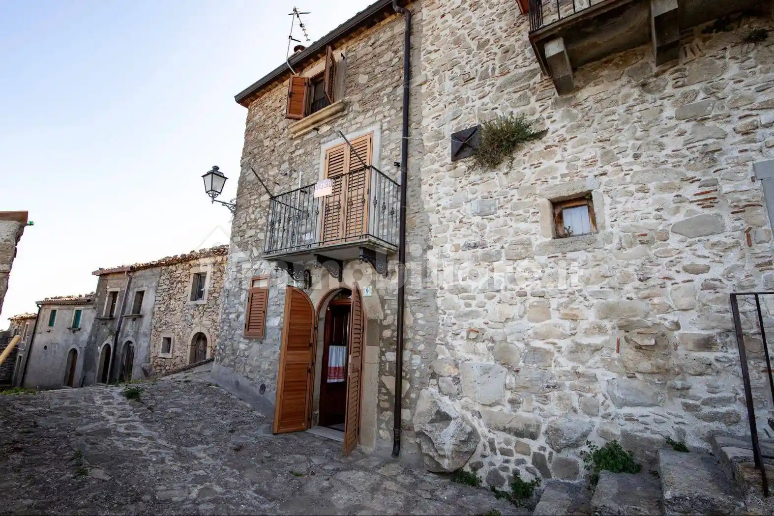Casa indipendente in vendita a Montalbano Elicona