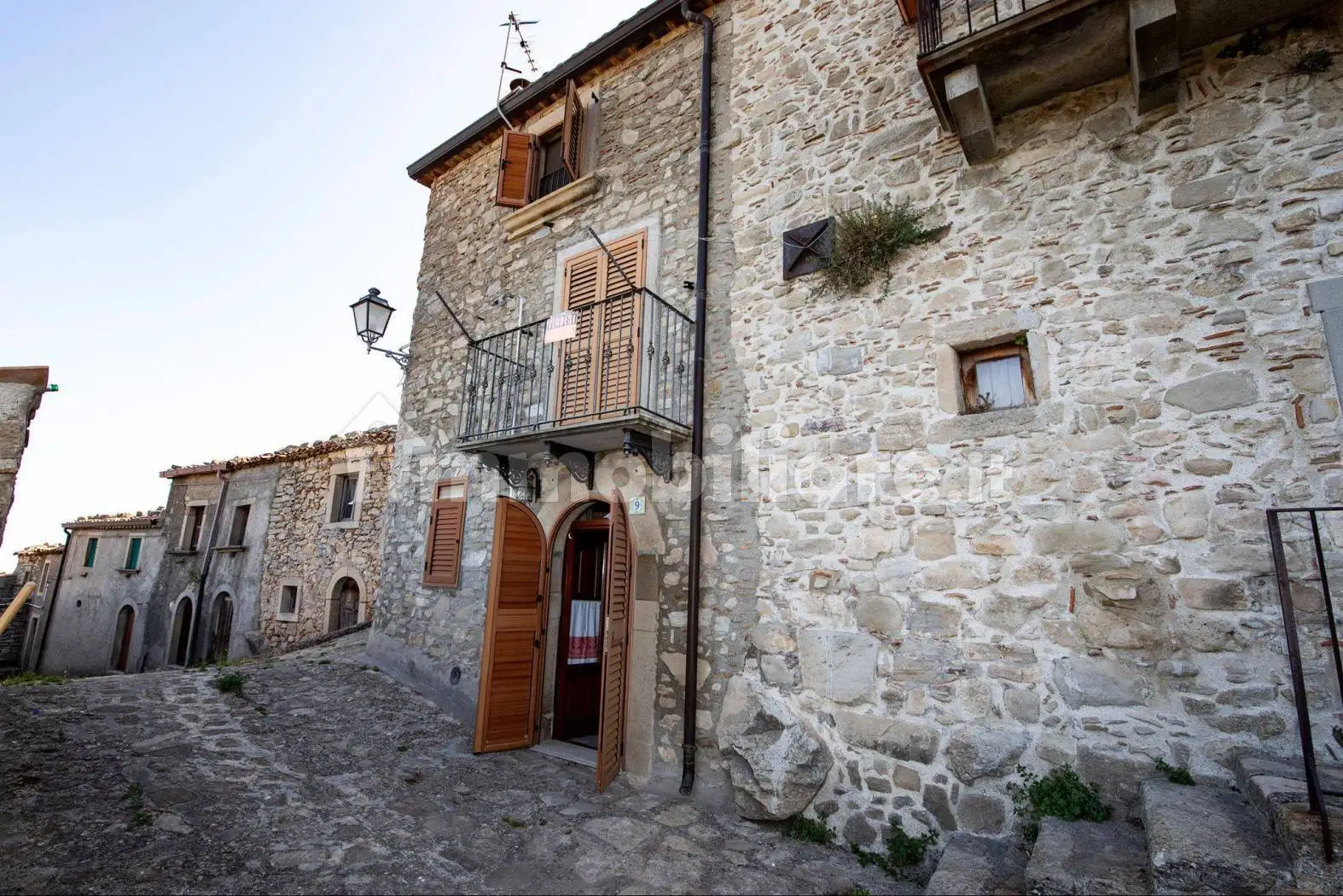 Casa indipendente in vendita a Montalbano Elicona