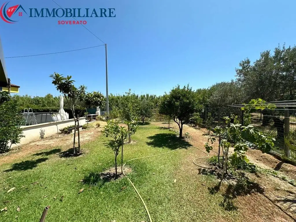 Villa in vendita a Davoli