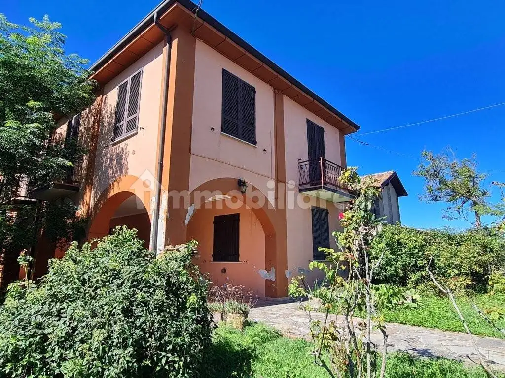 Rustico - Casale in vendita a Colli Verdi