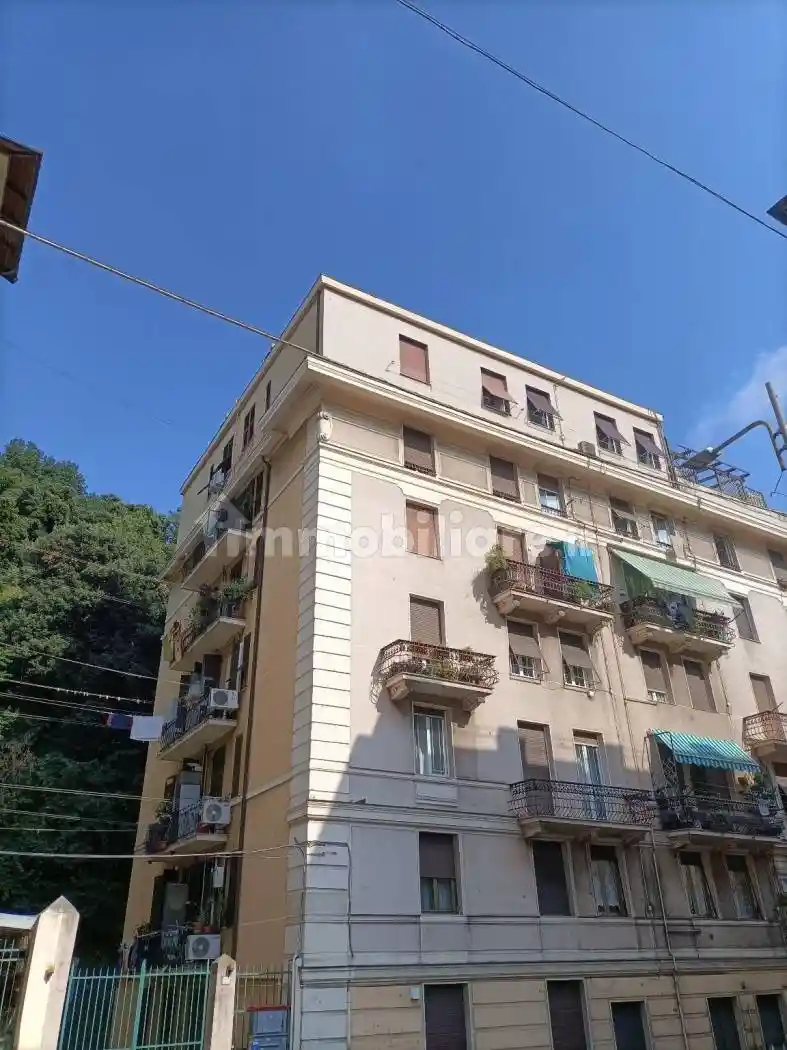 Appartamento in vendita a Genova