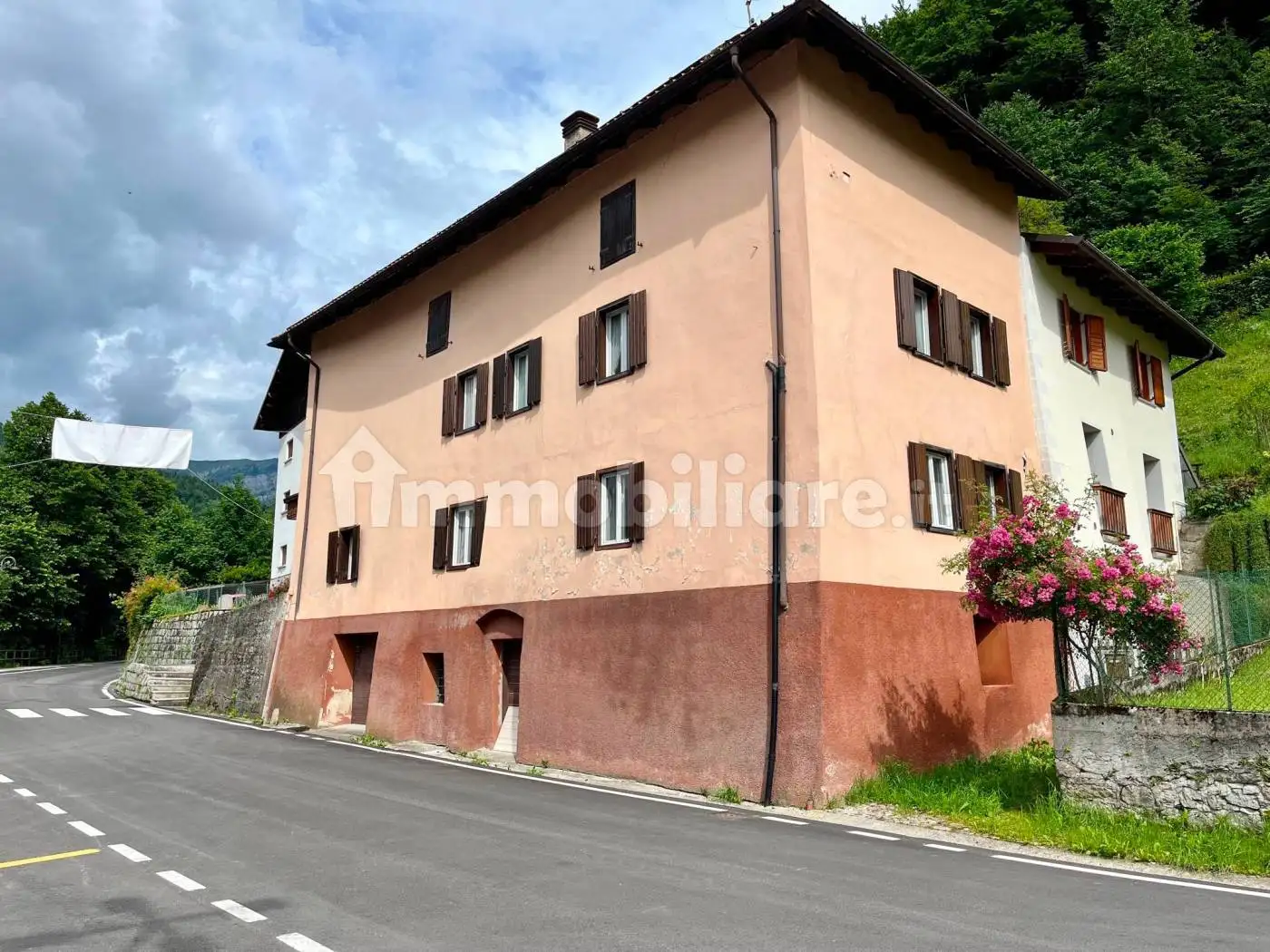 Casa indipendente in vendita a Castello Tesino