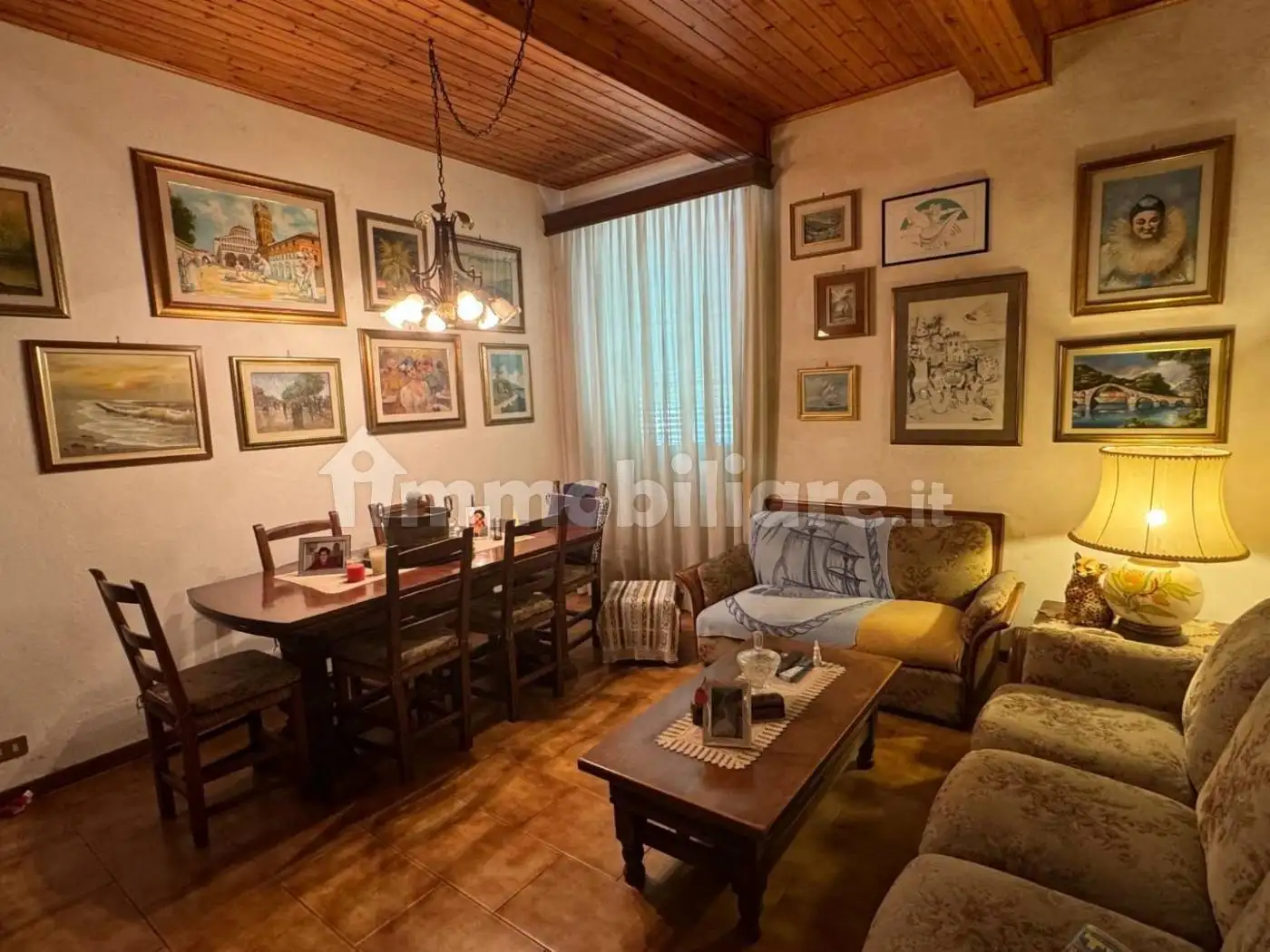 Casa indipendente in vendita a Lucca