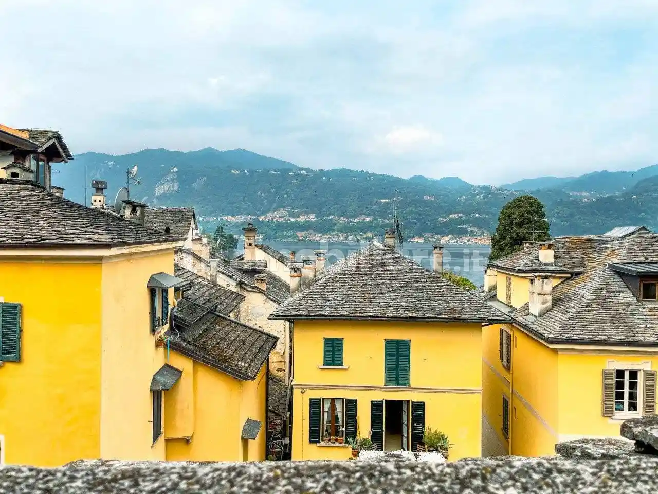 Casa indipendente in vendita a Orta San Giulio