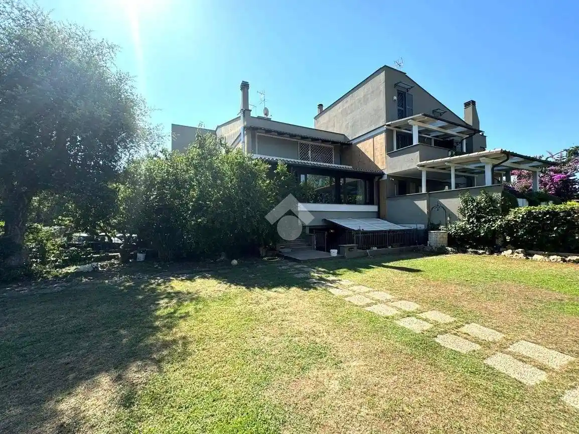 Villa in vendita a Roma