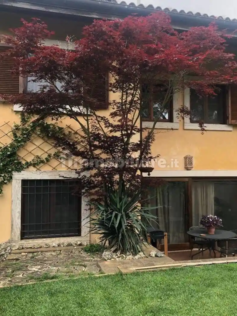 Villa in vendita a Todi