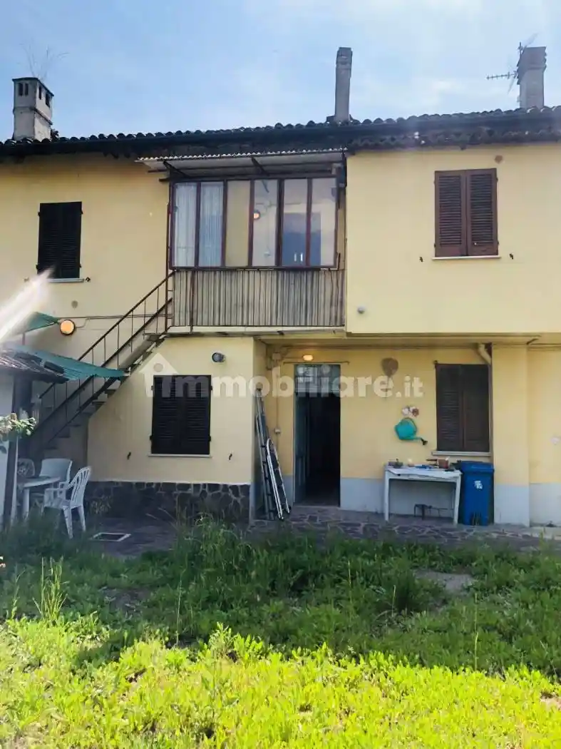 Cascina, buono stato, 240 m², Castelletto Po, Castelletto di Branduzzo - foto 2