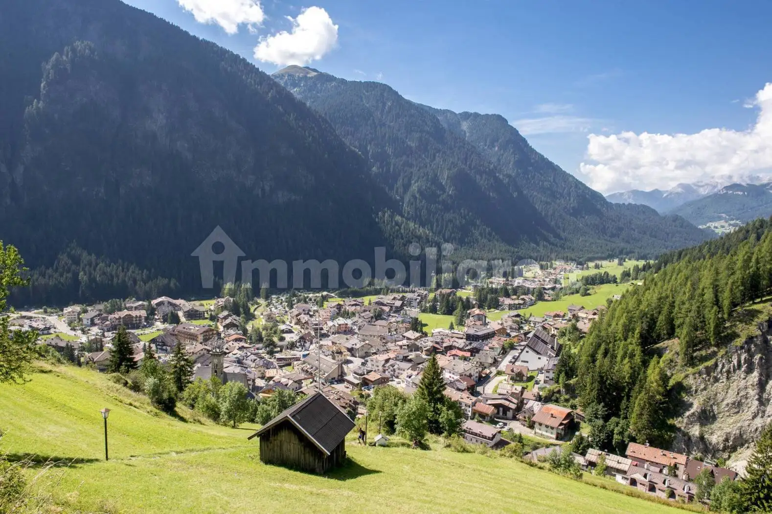 Palazzo - Edificio in vendita a Campitello di Fassa