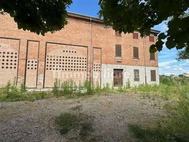 Casa indipendente in vendita a Mirandola