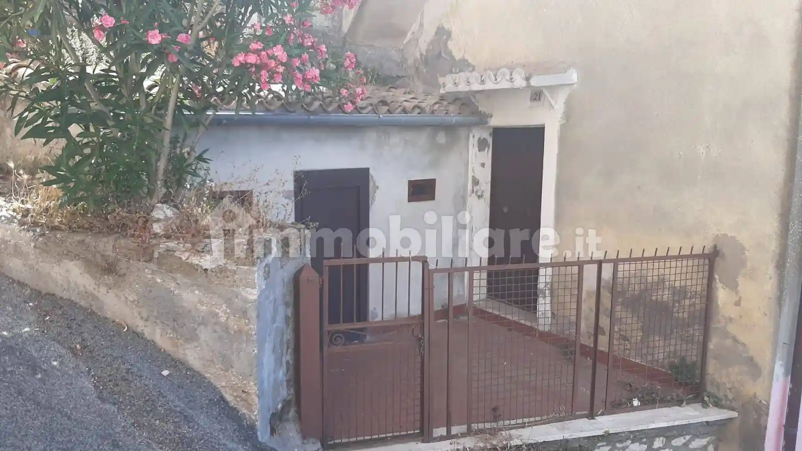 Palazzo - Edificio in vendita a Bellegra