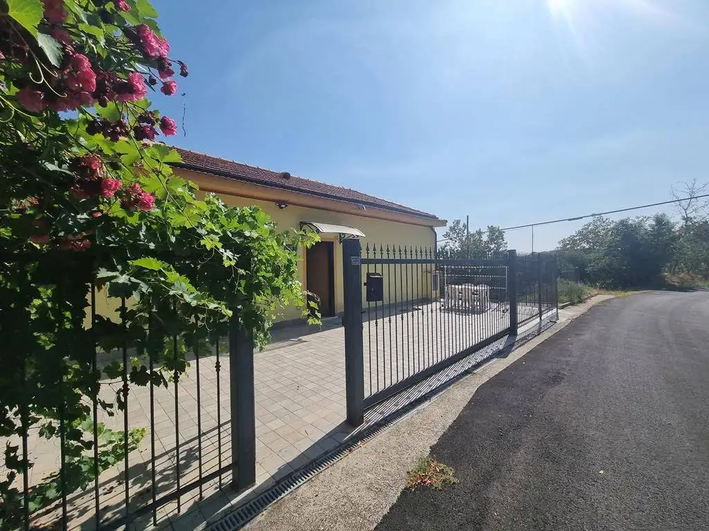 Casa indipendente in vendita a Cellino Attanasio