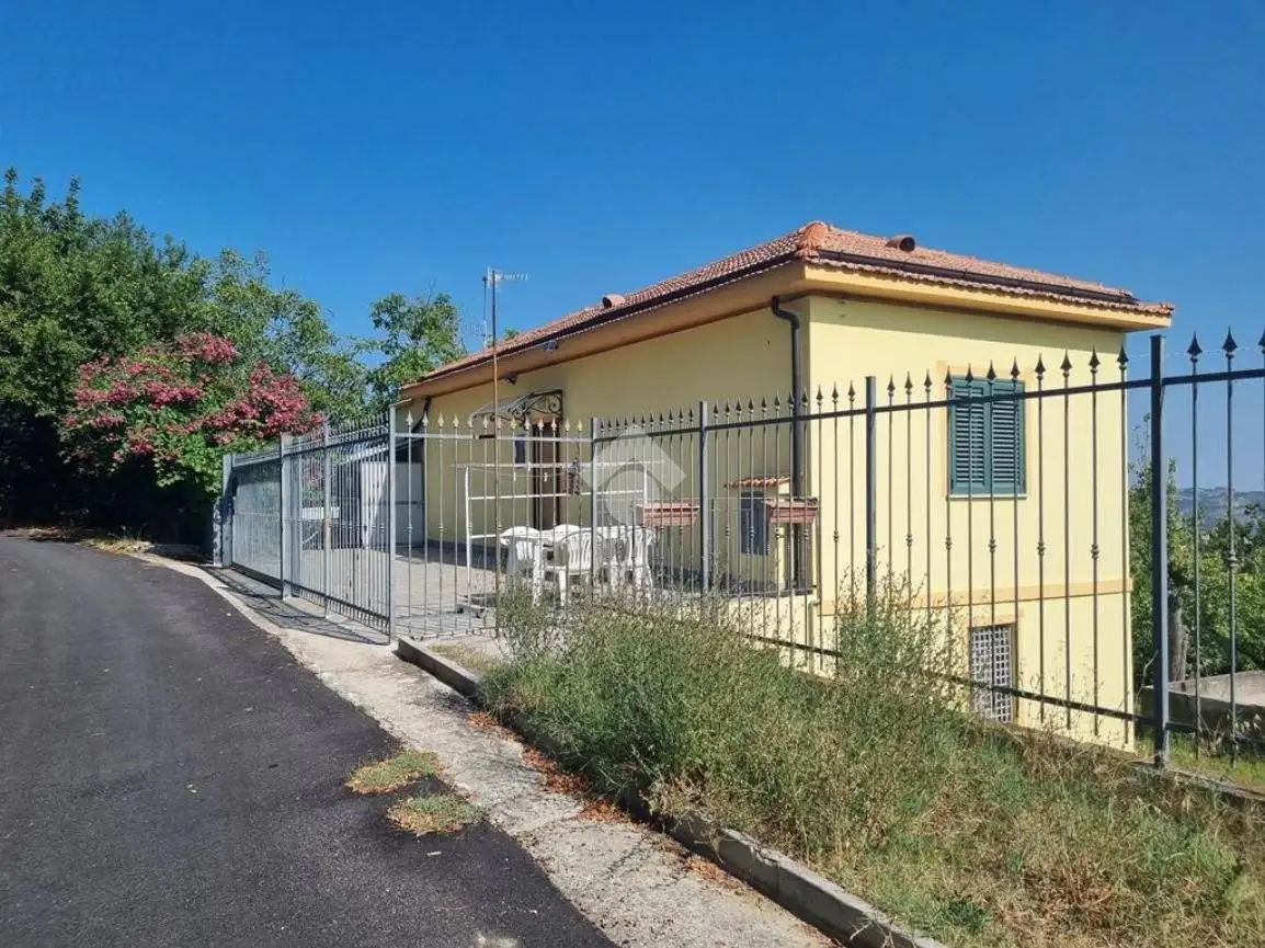 Terratetto unifamiliare via SP23 12, Cellino Attanasio - foto 3