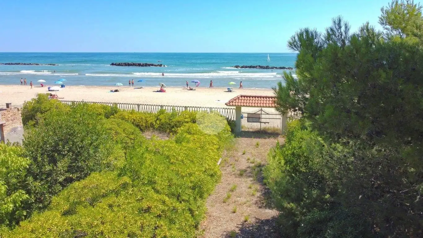 Villa in vendita a Roseto degli Abruzzi