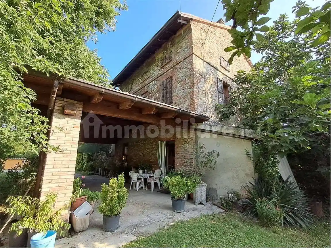 Rustico - Casale in vendita a San Giorgio Piacentino