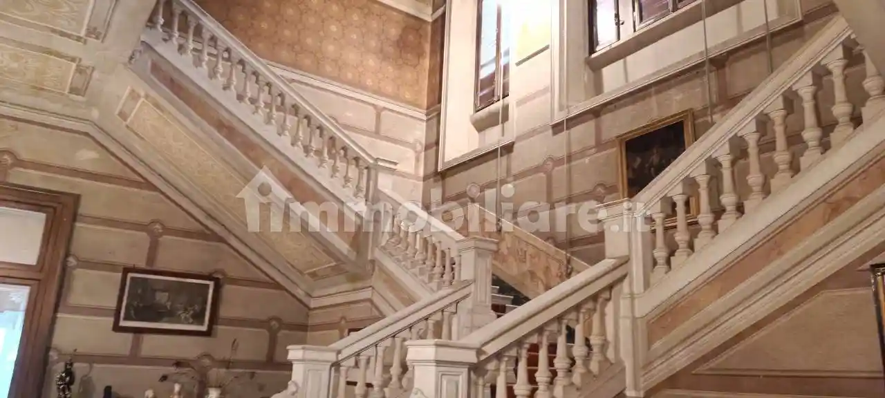 Villa in vendita a Caravate