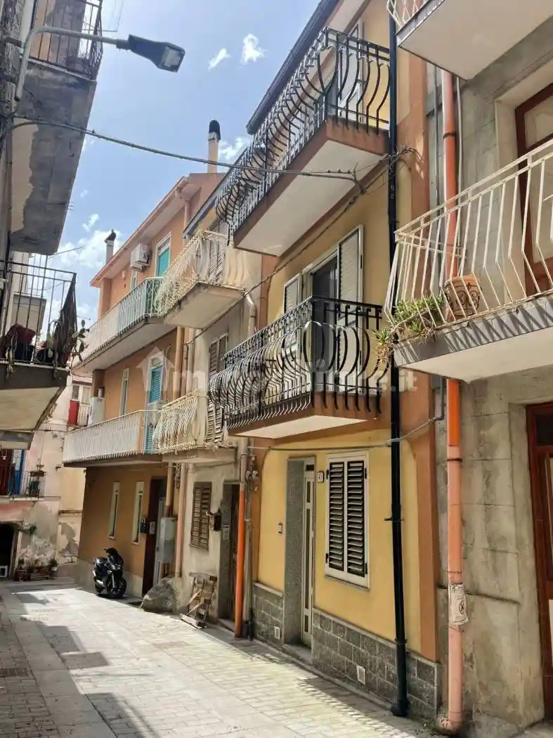 Casa indipendente in vendita a Francavilla di Sicilia