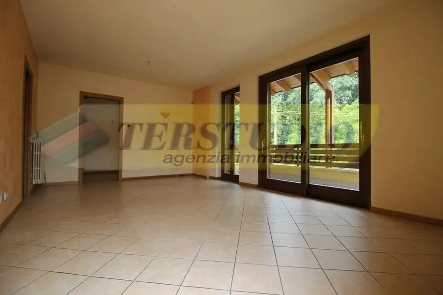 Trilocale via Cesare Battisti snc, Brembate di Sopra - foto 2