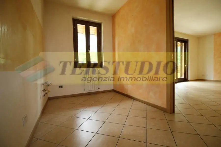 Trilocale via Cesare Battisti snc, Brembate di Sopra - foto 3