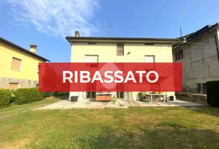 Villa in vendita a Adro