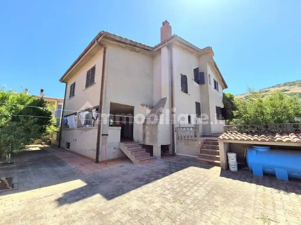 Villa in vendita a Carbonia