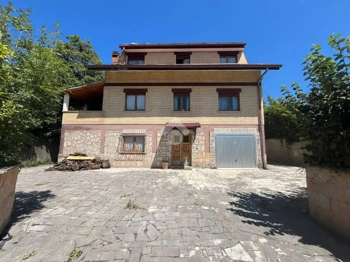 Villa in vendita a Subiaco