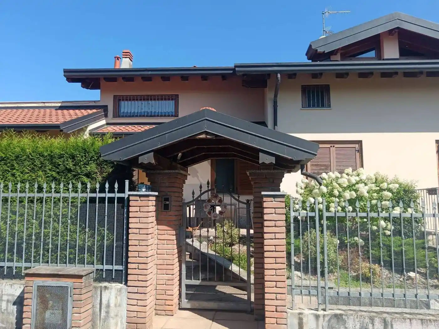 Villa unifamiliare via Giuseppe Verdi 3, Cazzago Brabbia - foto 4