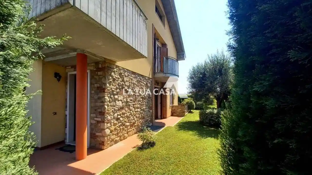 Villetta a schiera in vendita a Villafranca di Verona