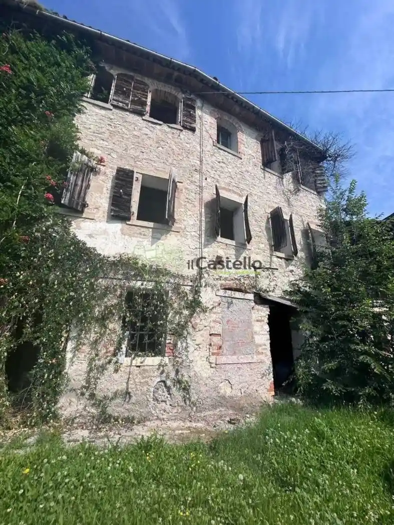 Rustico - Casale in vendita a Valdobbiadene