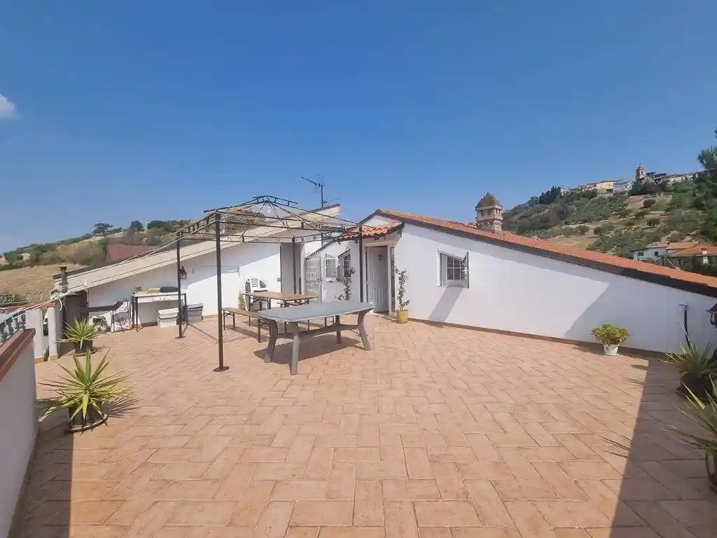 Villa bifamiliare via Giardino 21, Notaresco - foto 2