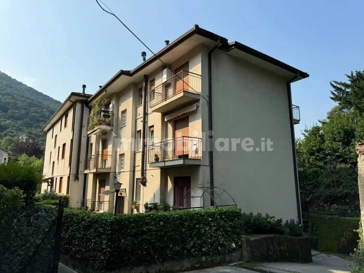 Appartamento in vendita a Canzo