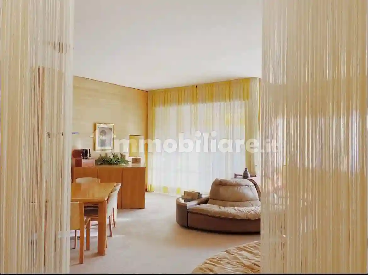 Quadrilocale via Ambrogio Zonda 73, Bobbiate - Schiranna, Varese - foto 4