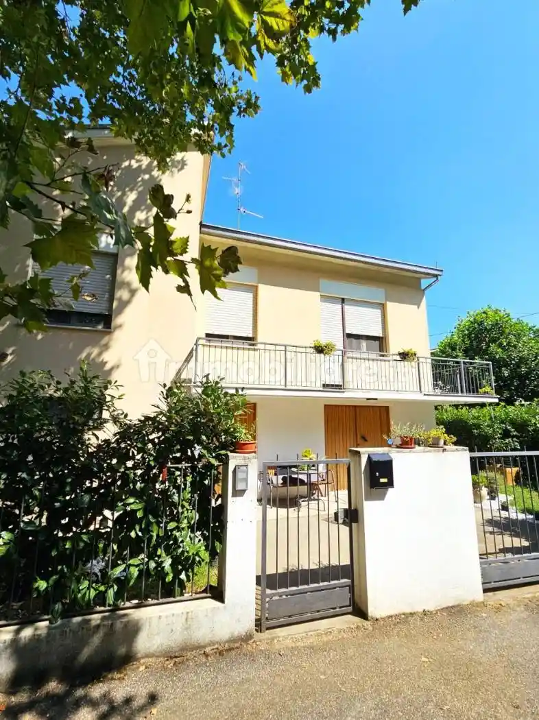 Villa in vendita a Guastalla