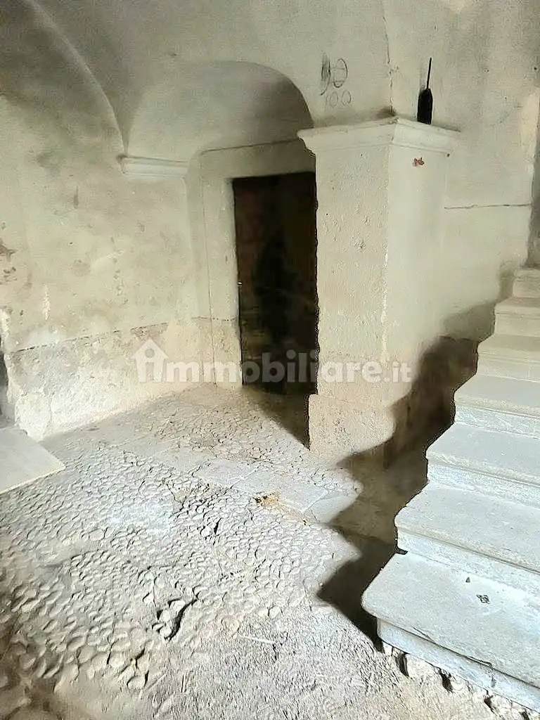 Palazzo - Edificio in vendita a Pettorano sul Gizio