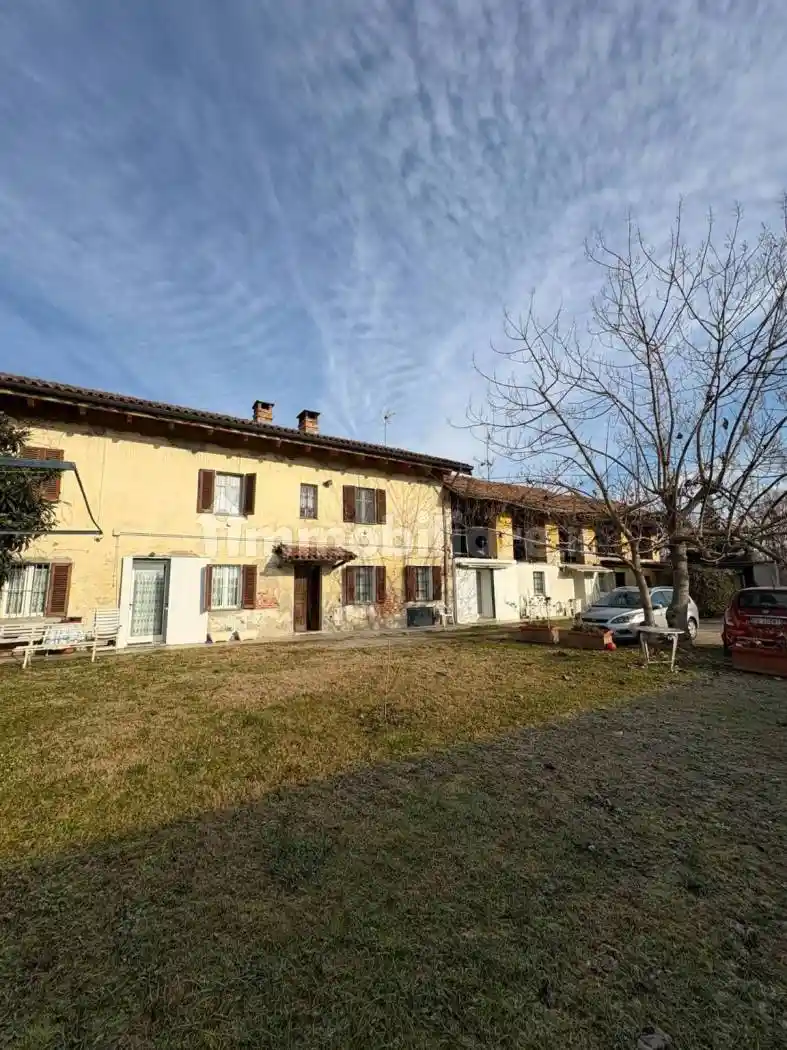 Rustico - Casale in vendita a Asti