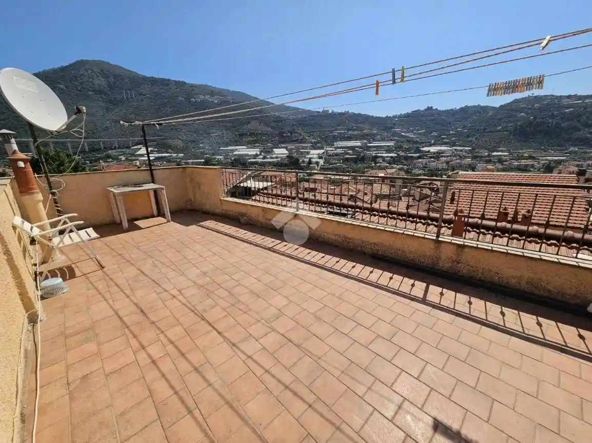 Casa indipendente in vendita a Taggia