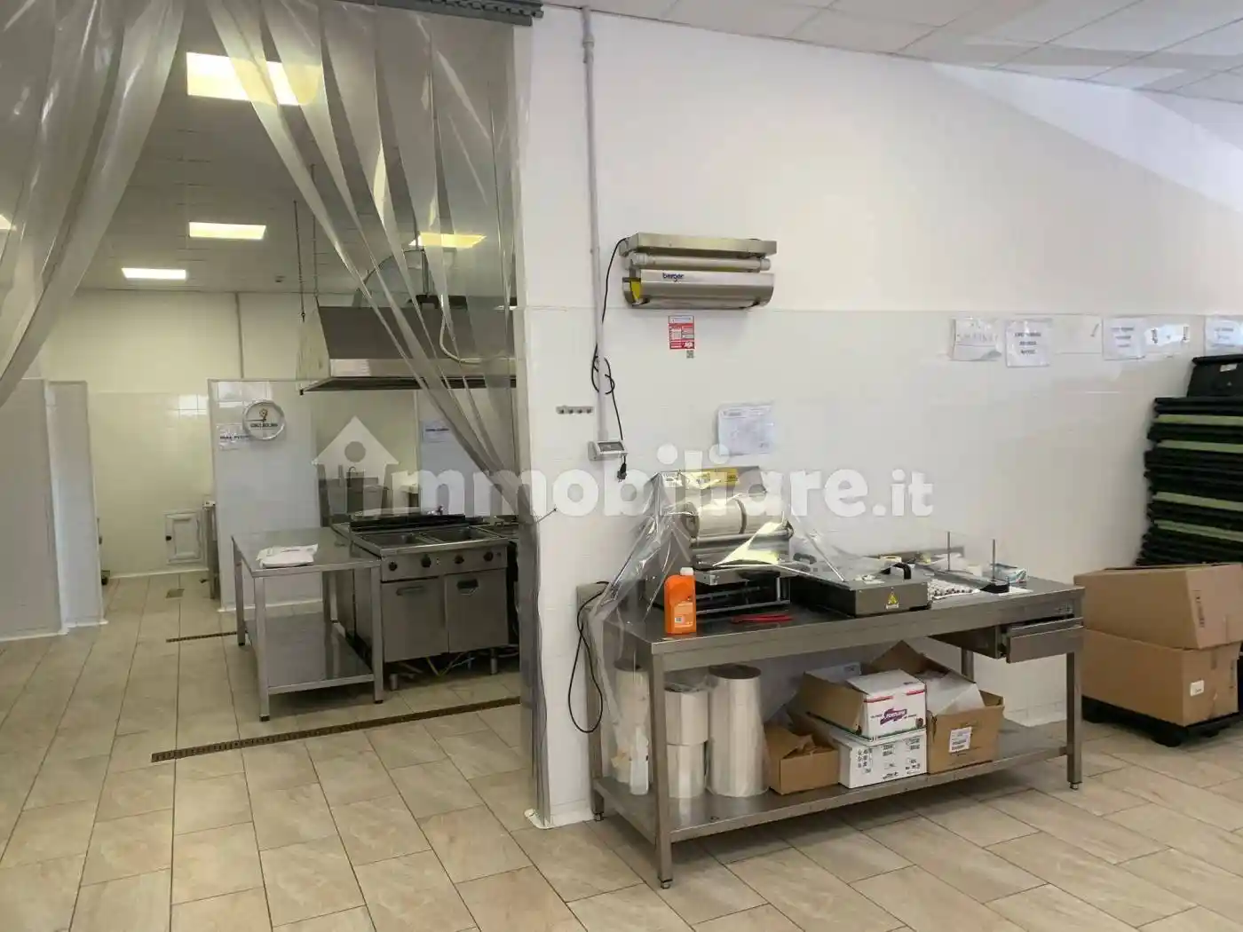 Open space piazza John Fitzgerald Kennedy, Cirò Marina - foto 5