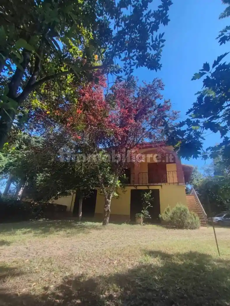 Villa in vendita a Castelfranco Piandisco