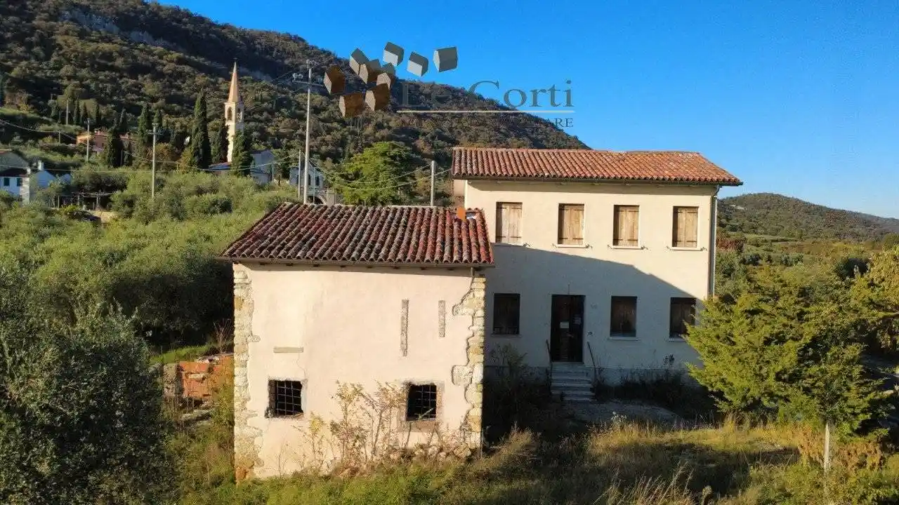 Rustico - Casale in vendita a Nanto