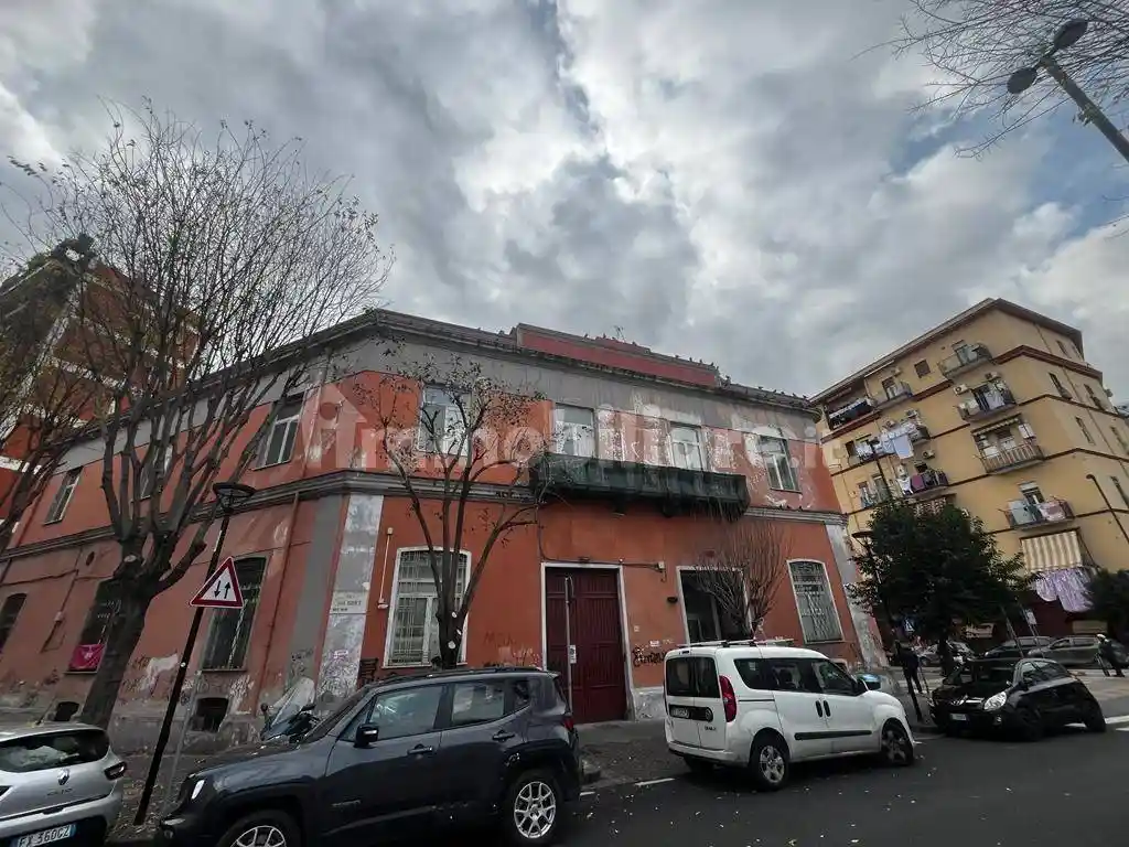Appartamento piazza Luigi Poderico, Arenaccia, Napoli - foto 2