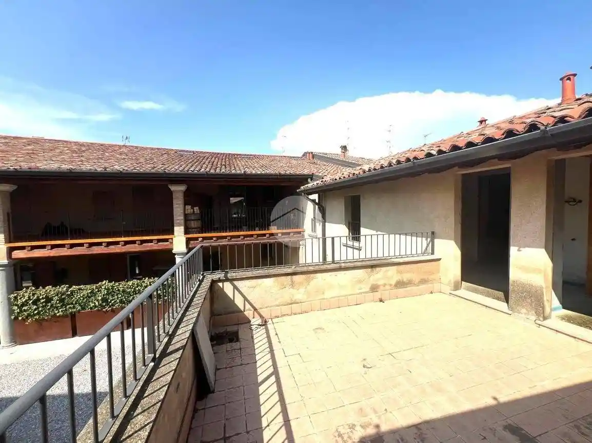 Rustico - Casale in vendita a Cazzago San Martino