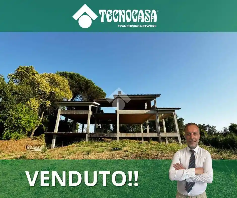 Rustico - Casale in vendita a Anguillara Sabazia