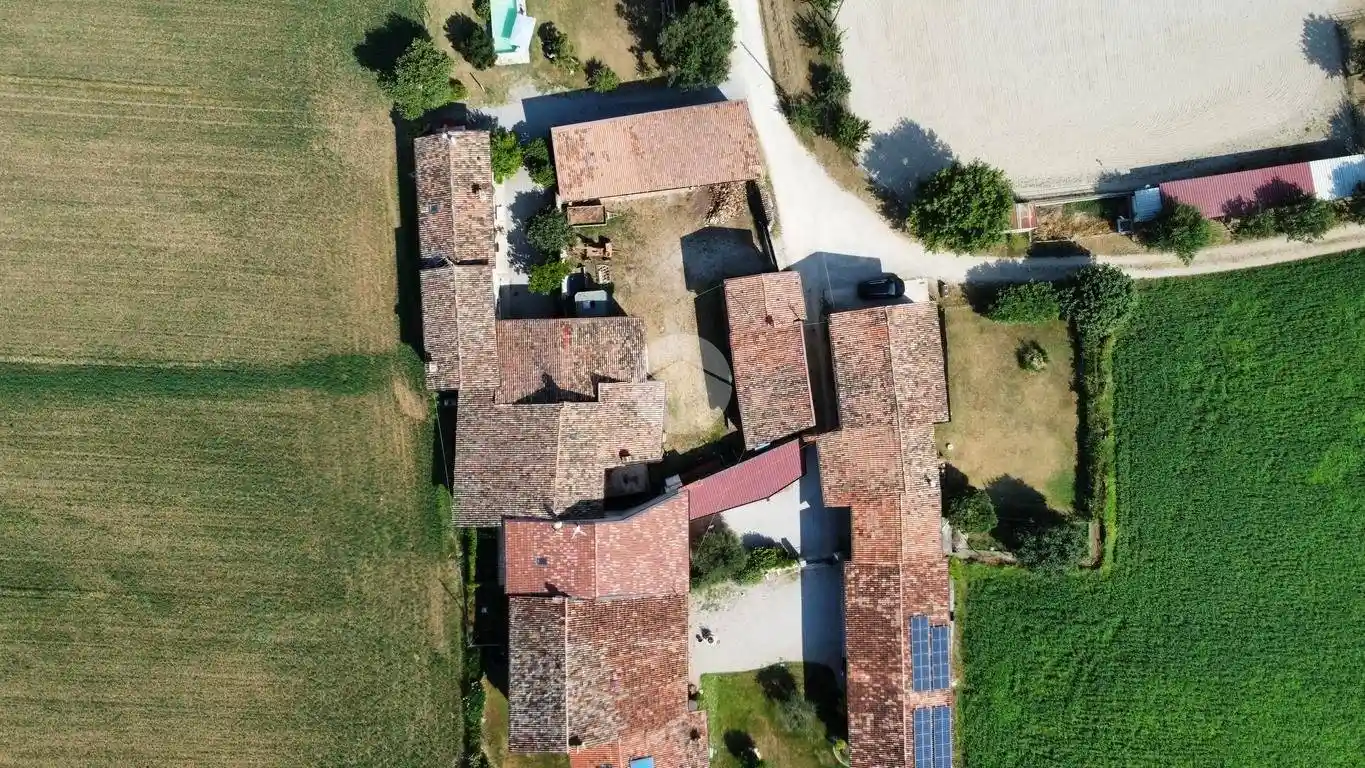Casa indipendente in vendita a Lonato del Garda