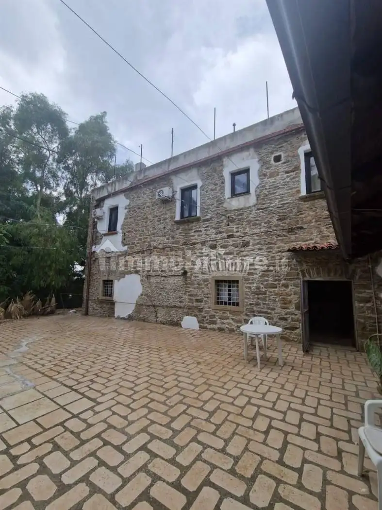 Rustico - Casale in vendita a Rotondella